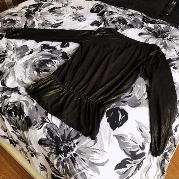 *Jones New York Keyhole Metallic Blouse - Picture 4 of 7